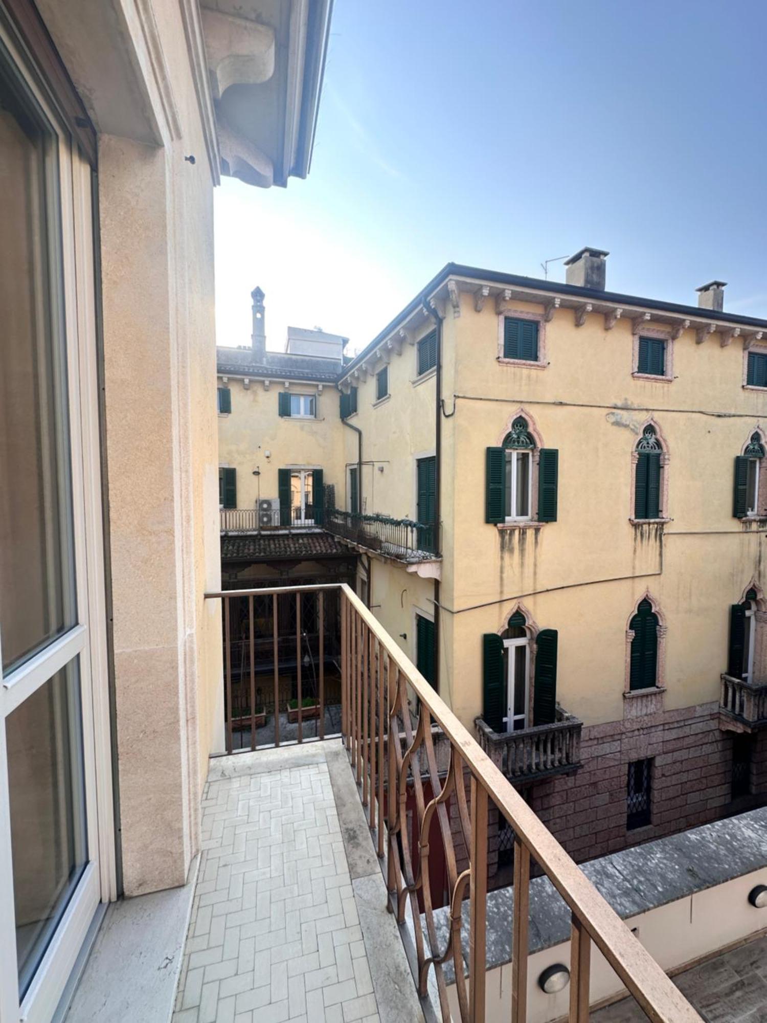 Catullo 12 Hotel Verona Ngoại thất bức ảnh